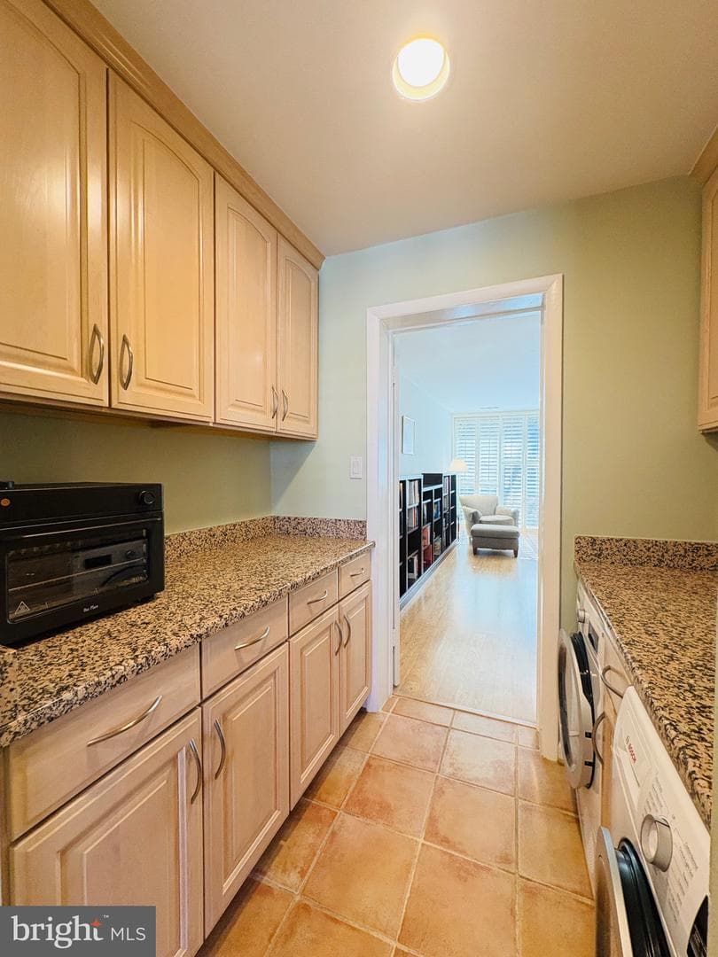 1661 S Hayes Street #2 photo 6