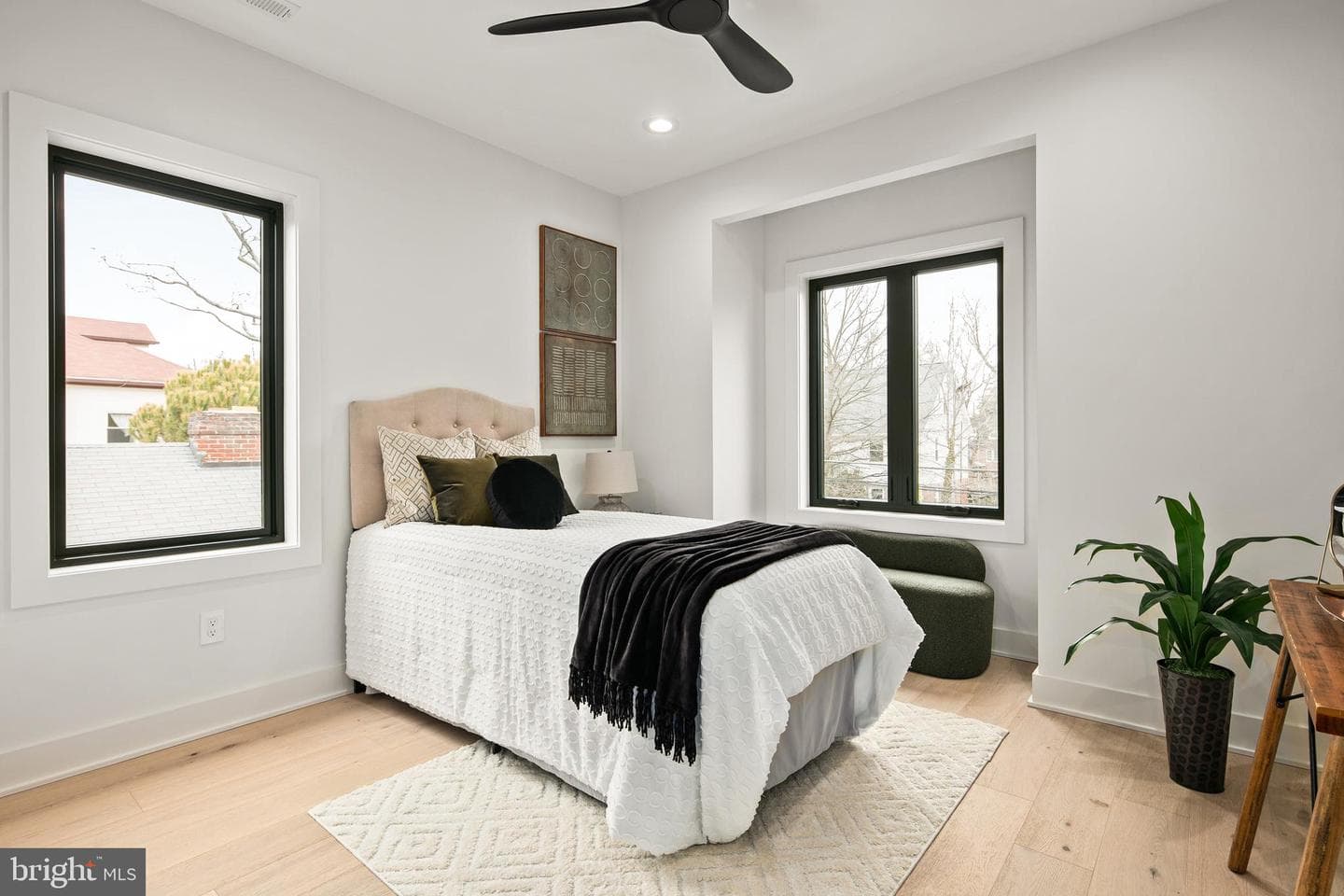 126 S Highland Street photo 33