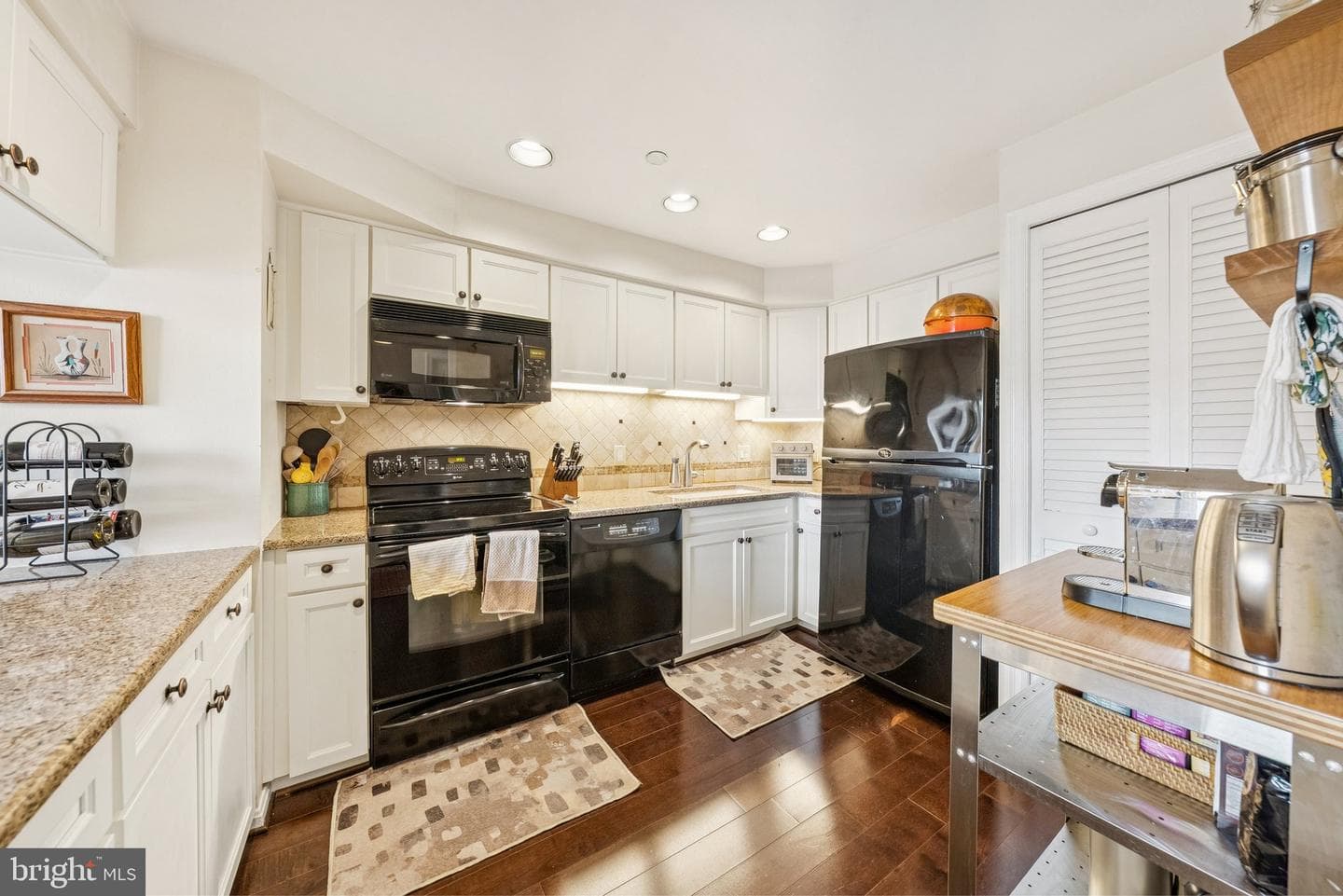 1301 N Courthouse Road N #1810 photo 2