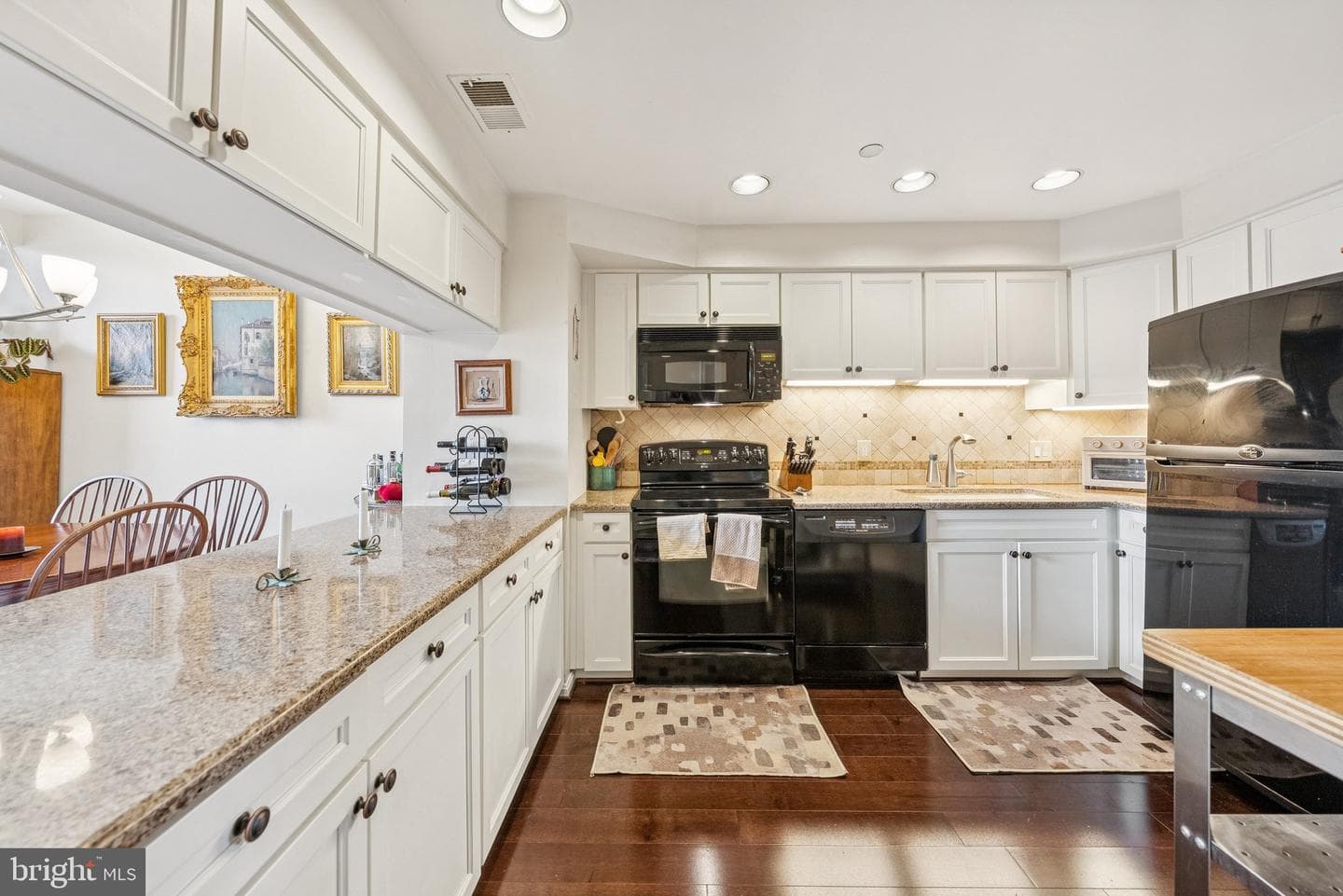 1301 N Courthouse Road N #1810 photo 3