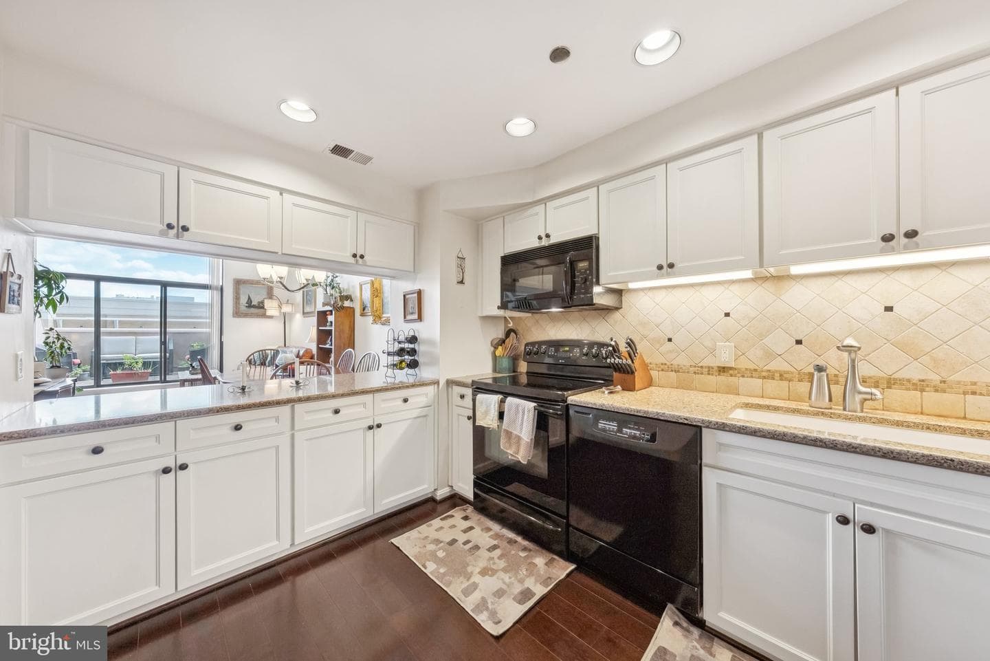 1301 N Courthouse Road N #1810 photo 4