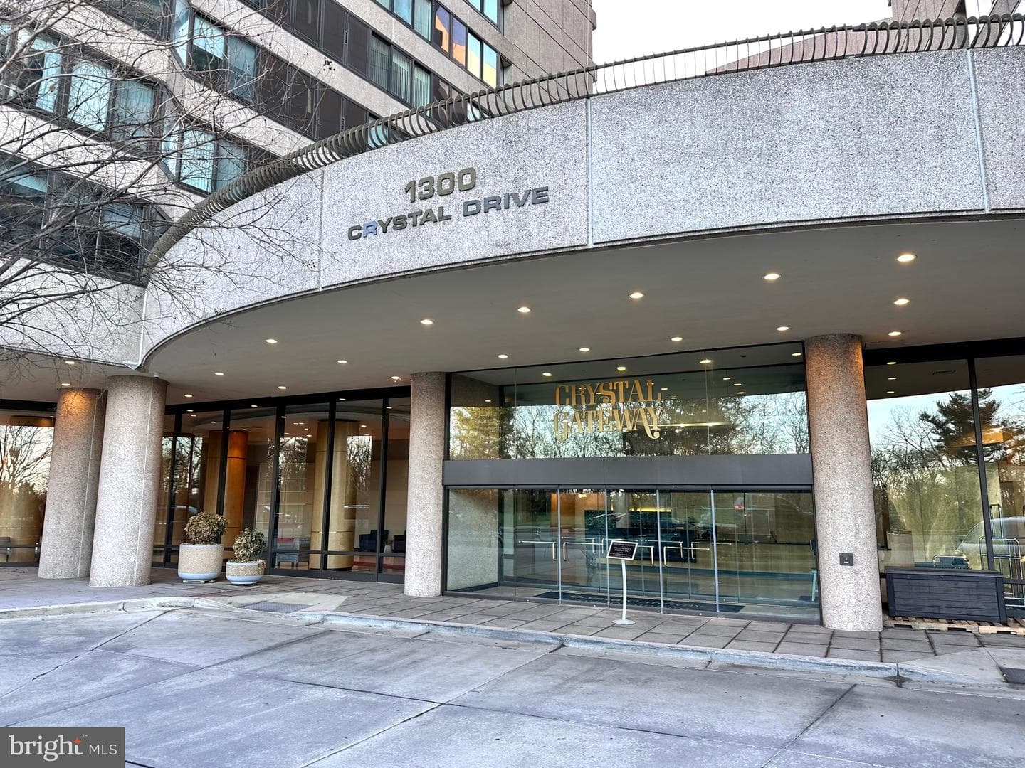 1300 Crystal Drive #901s, Arlington