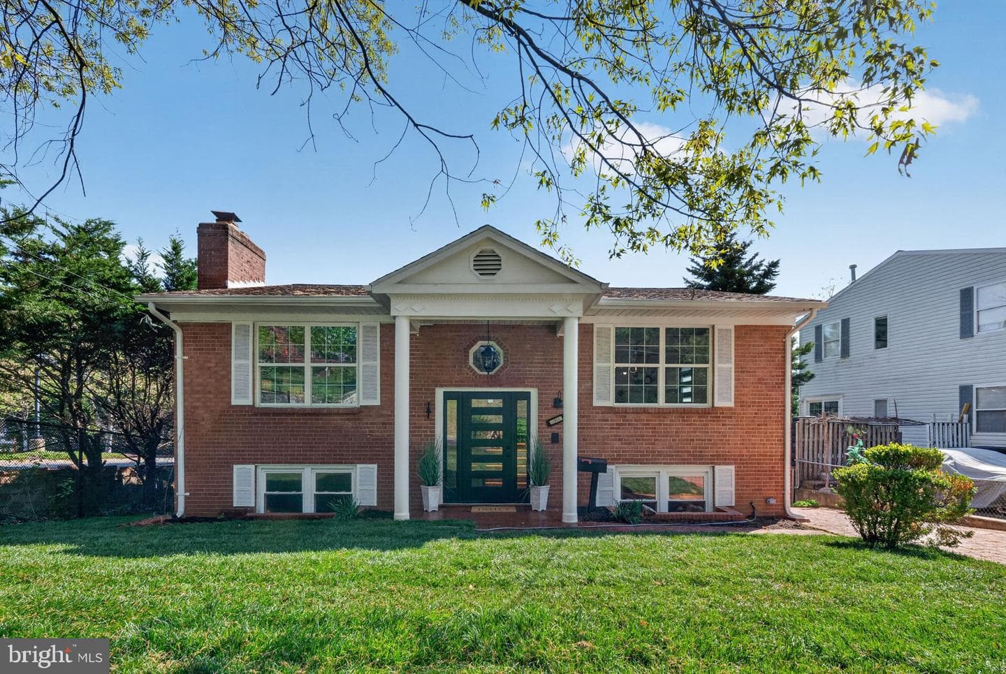 1911 S Kenmore Street photo 4