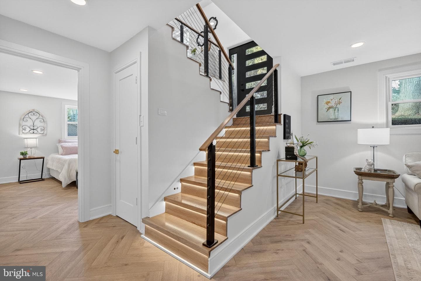 1911 S Kenmore Street photo 9