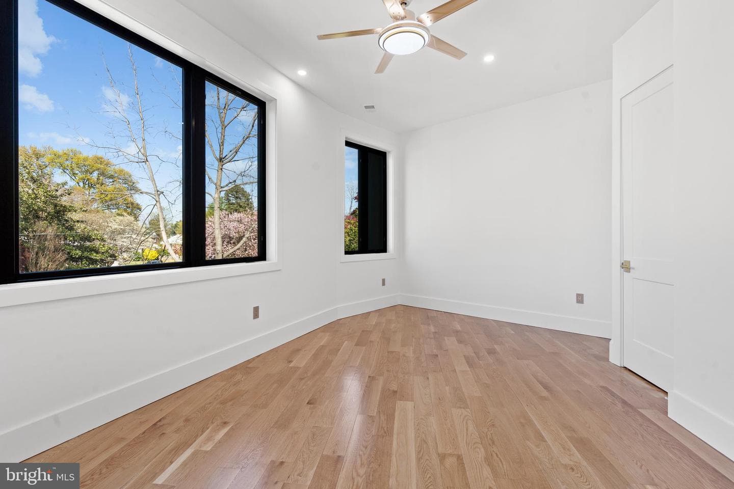 2520 5th Street S photo 35