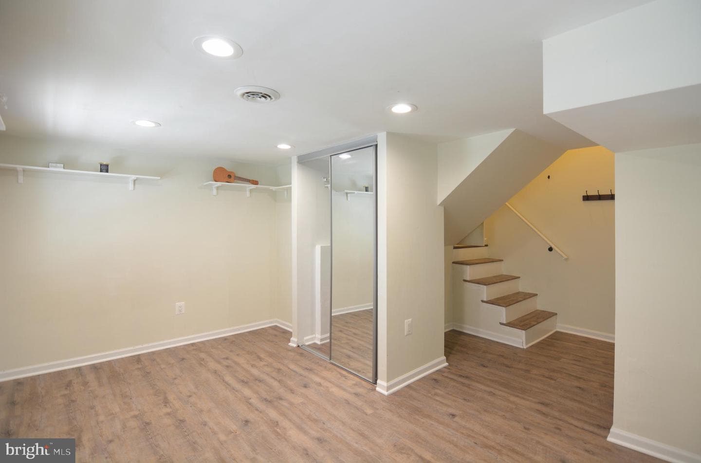 3723 Kemper Road photo 22