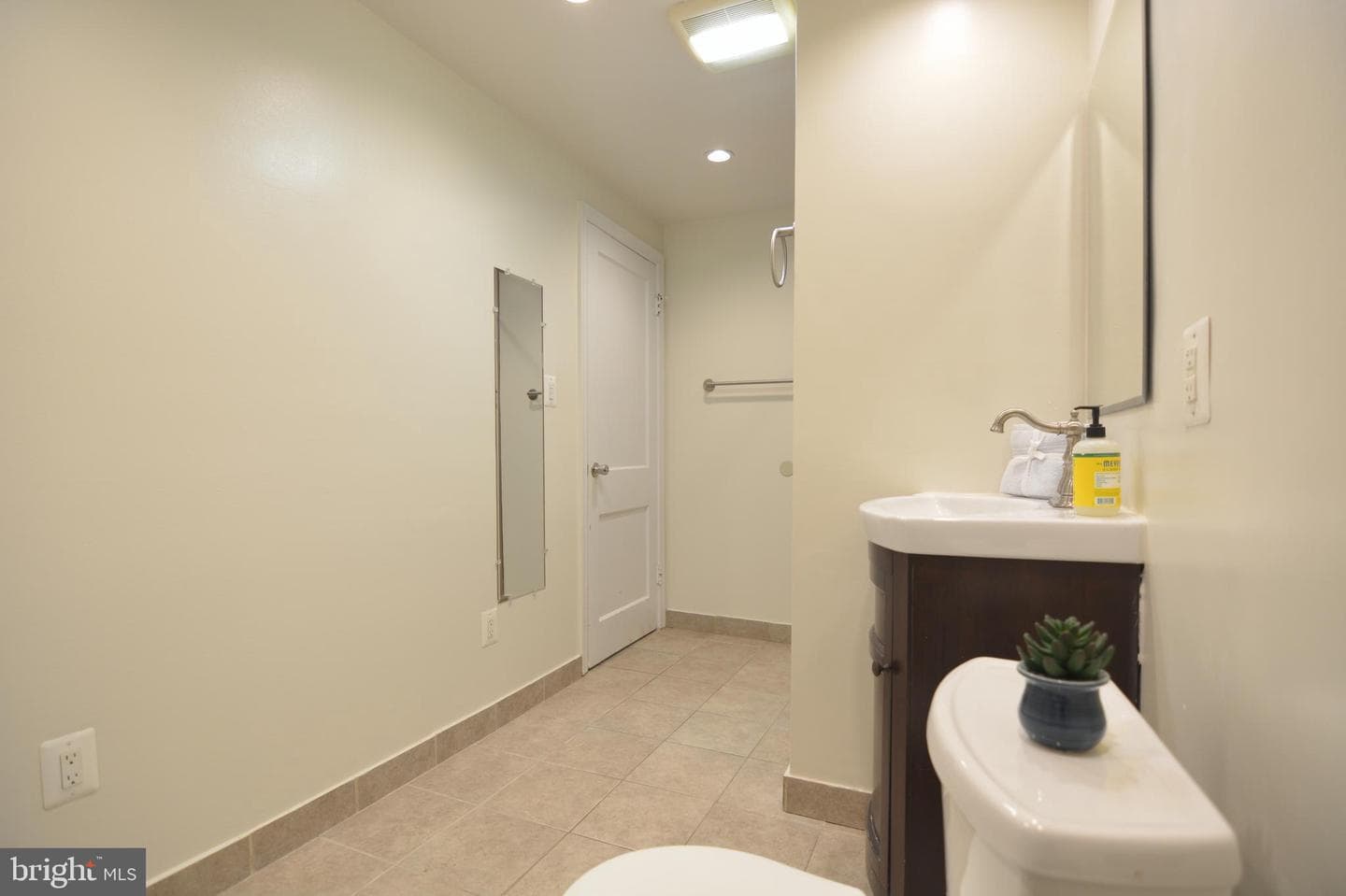 3723 Kemper Road photo 28