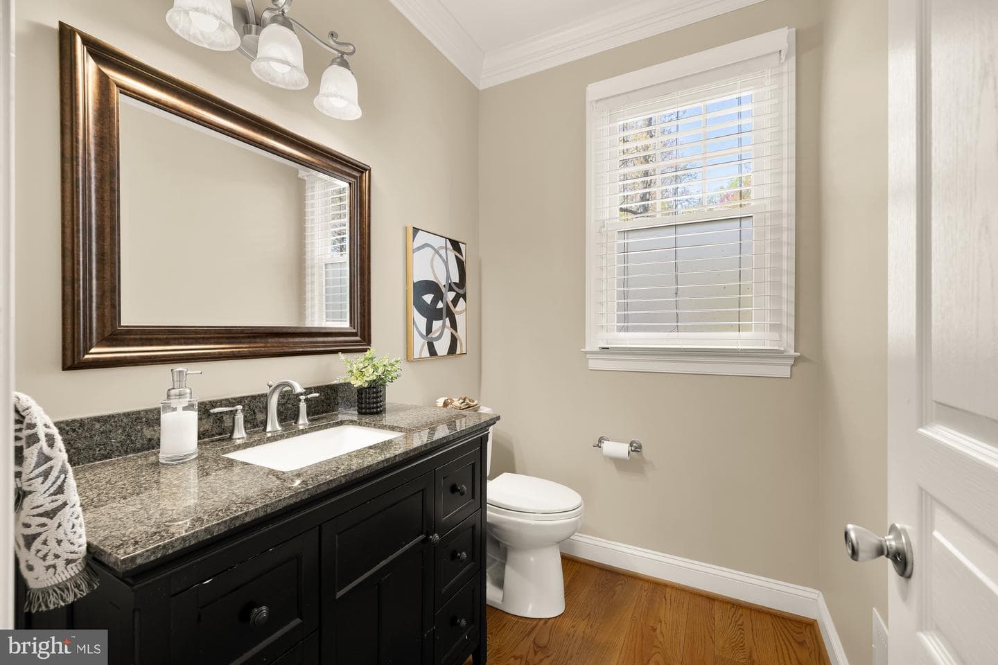 1022 N Edison Street photo 23