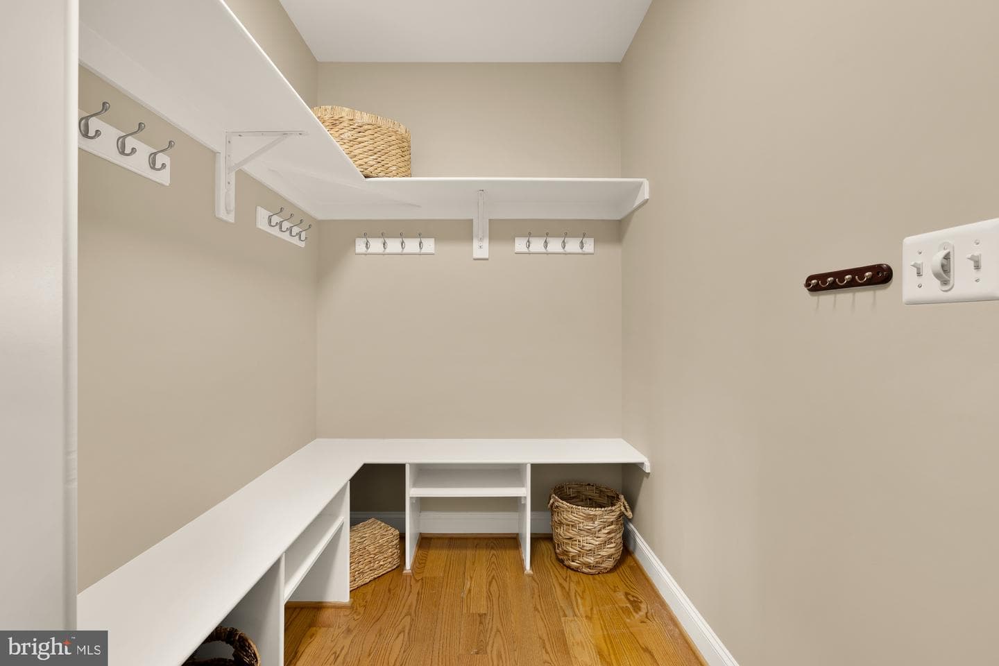 1022 N Edison Street photo 24