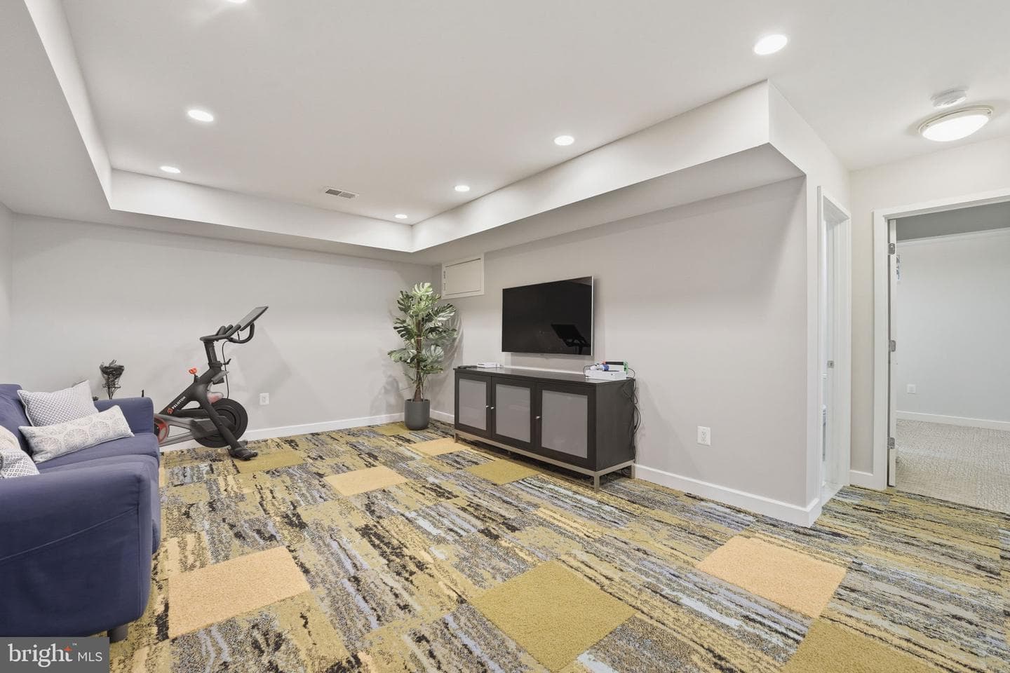 1404 N Herndon Street photo 73
