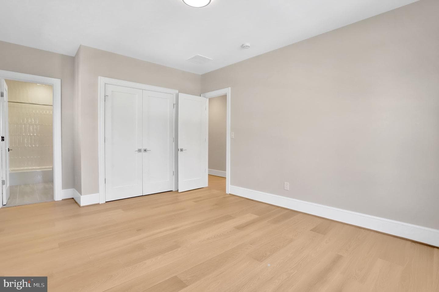 501 N Jefferson Street photo 40
