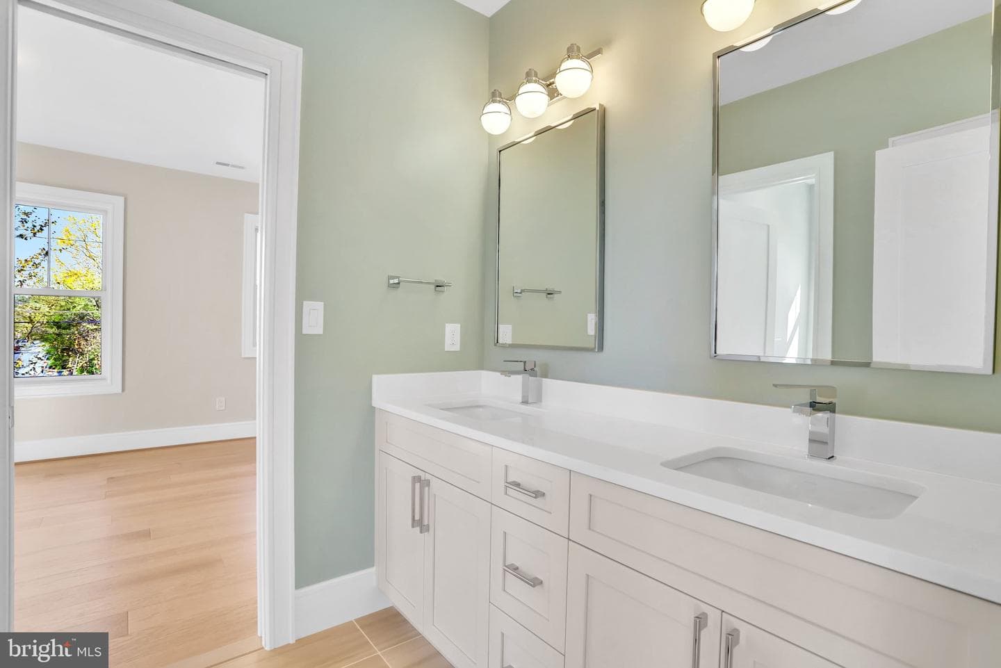 501 N Jefferson Street photo 48