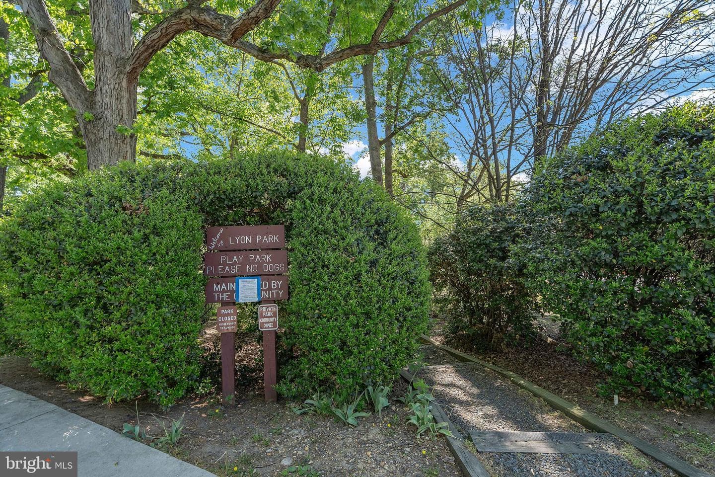 422 N Edgewood Street photo 49