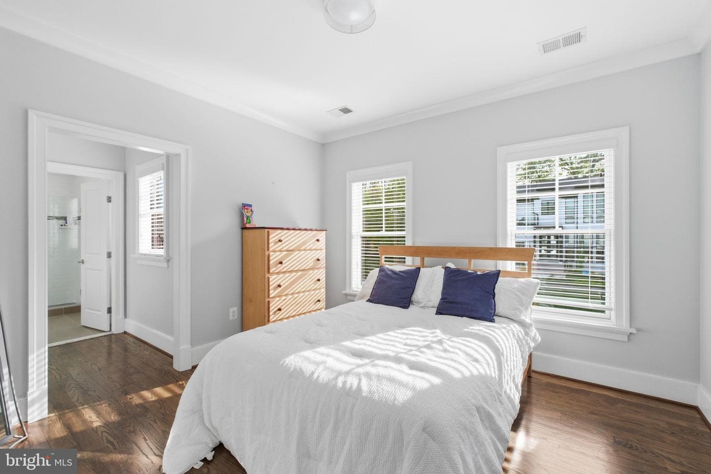 2907 N Kensington Street photo 40