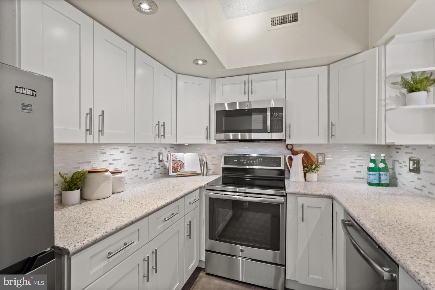 2400 Clarendon Boulevard #103 photo 5