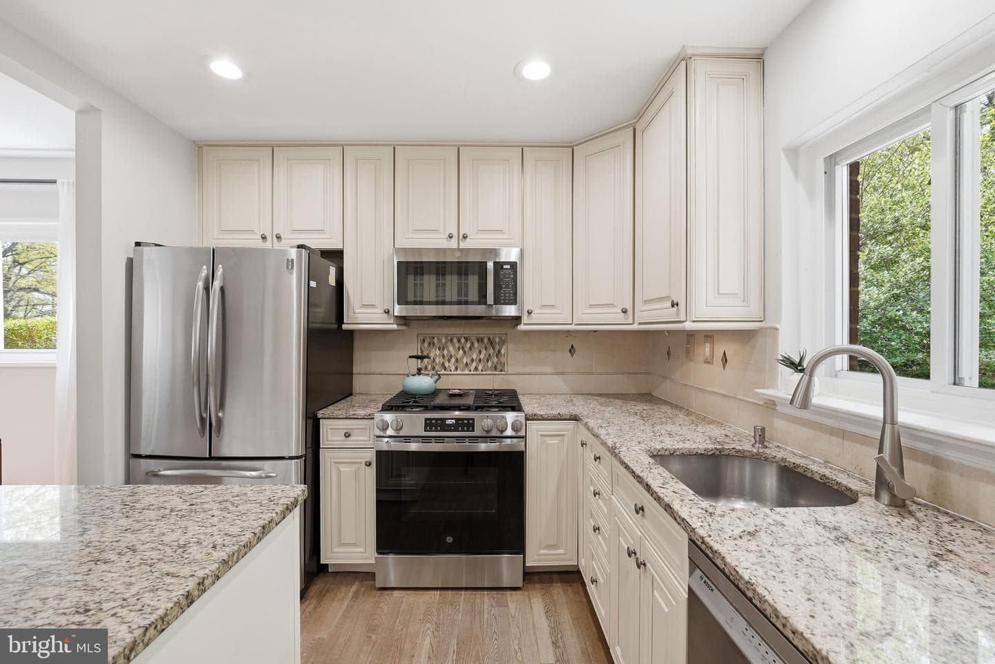 2728 Yucatan Street photo 9