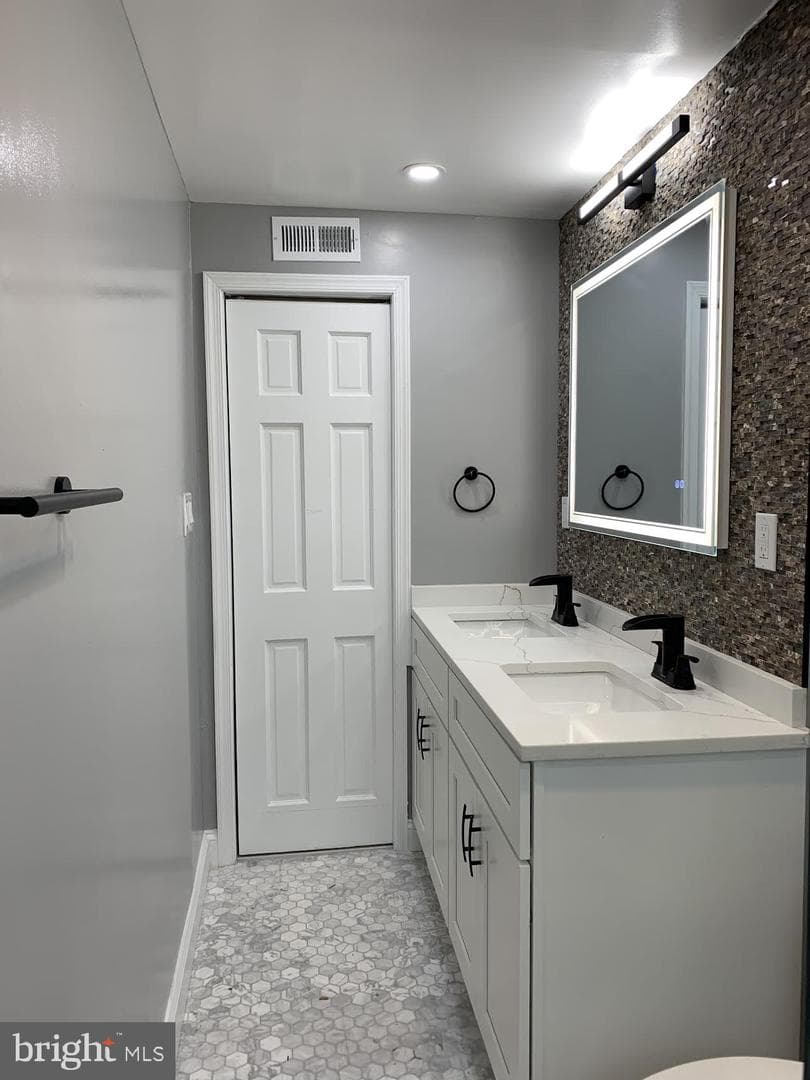 708 S Arlington Mill Drive #14201 photo 10