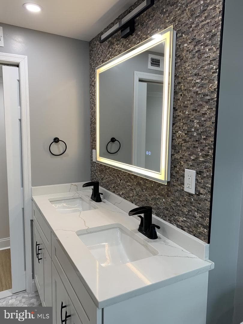 708 S Arlington Mill Drive #14201 photo 13