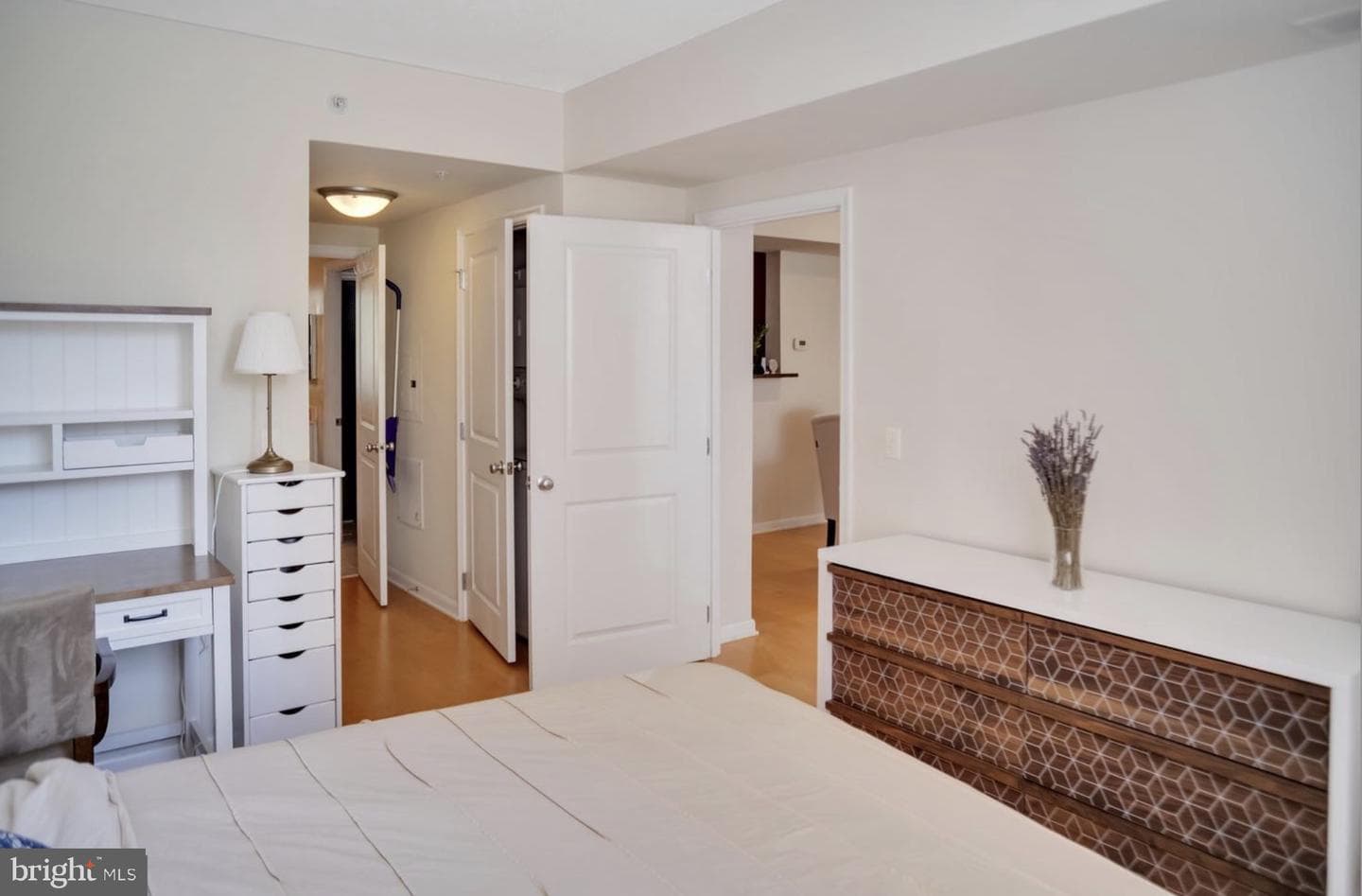 851 N Glebe Road #402 photo 7