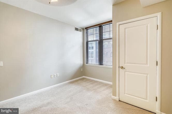 1021 N Garfield Street #804 photo 15