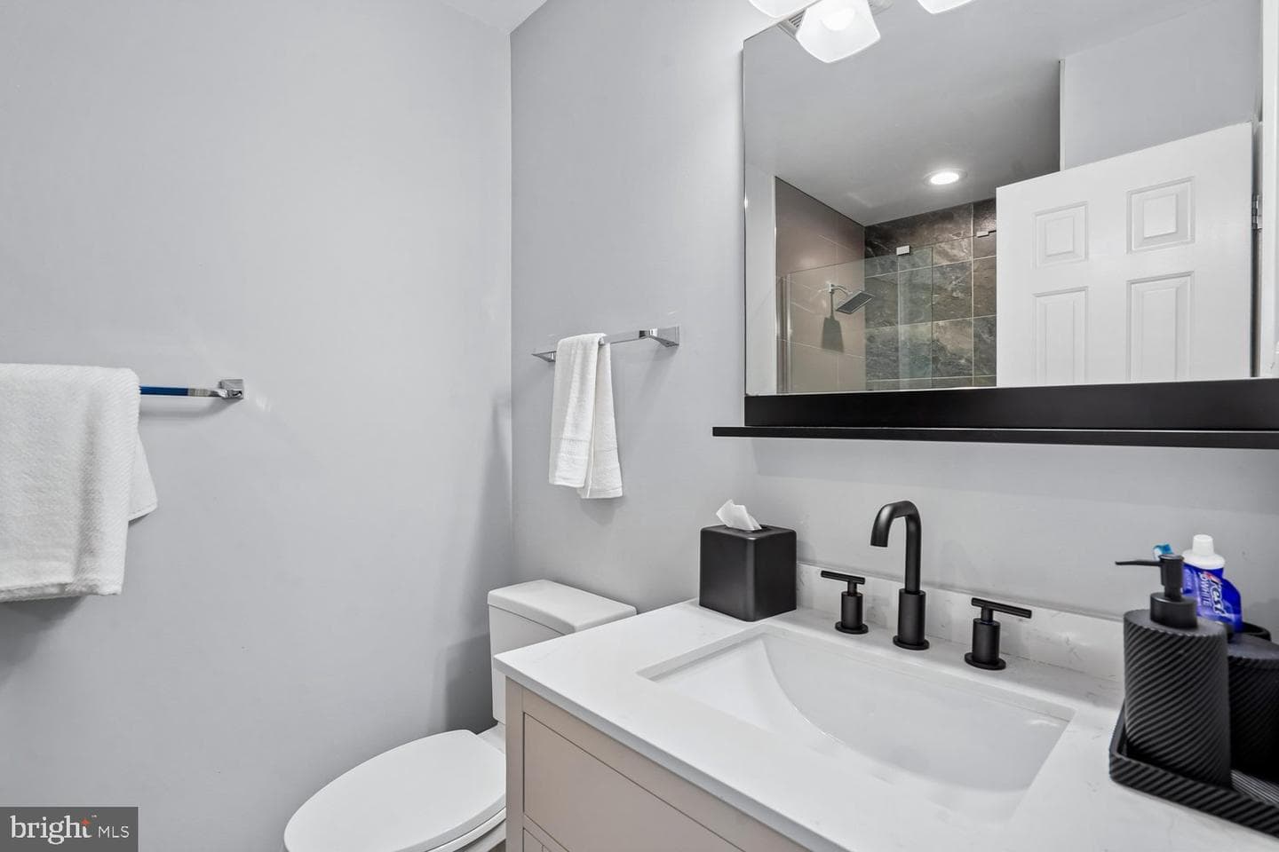 1179 N Vernon Street photo 15