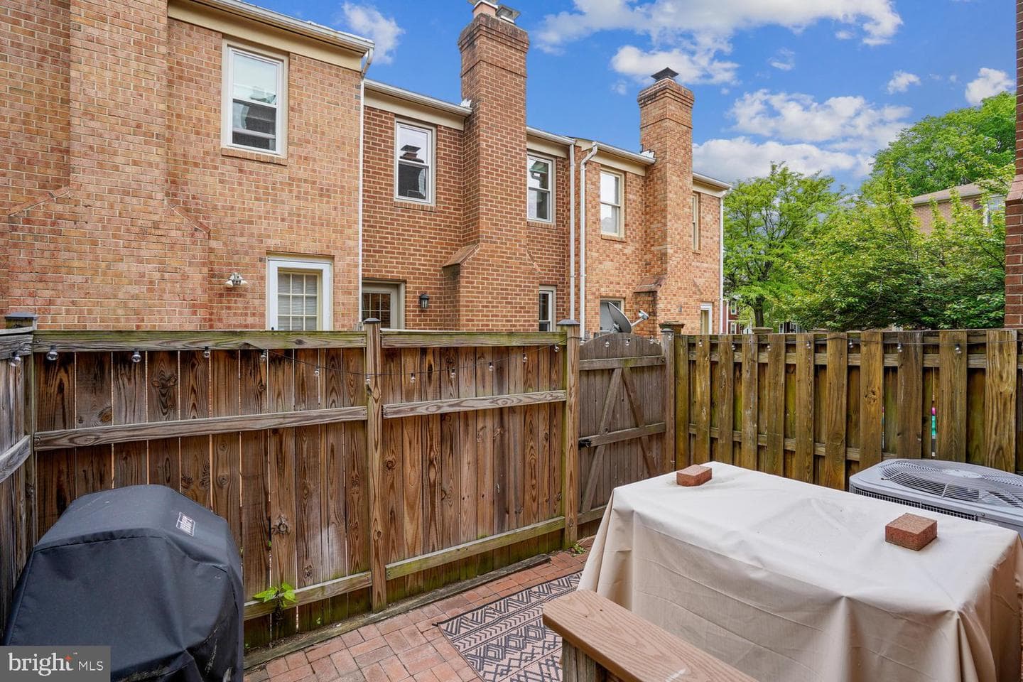 1179 N Vernon Street photo 30