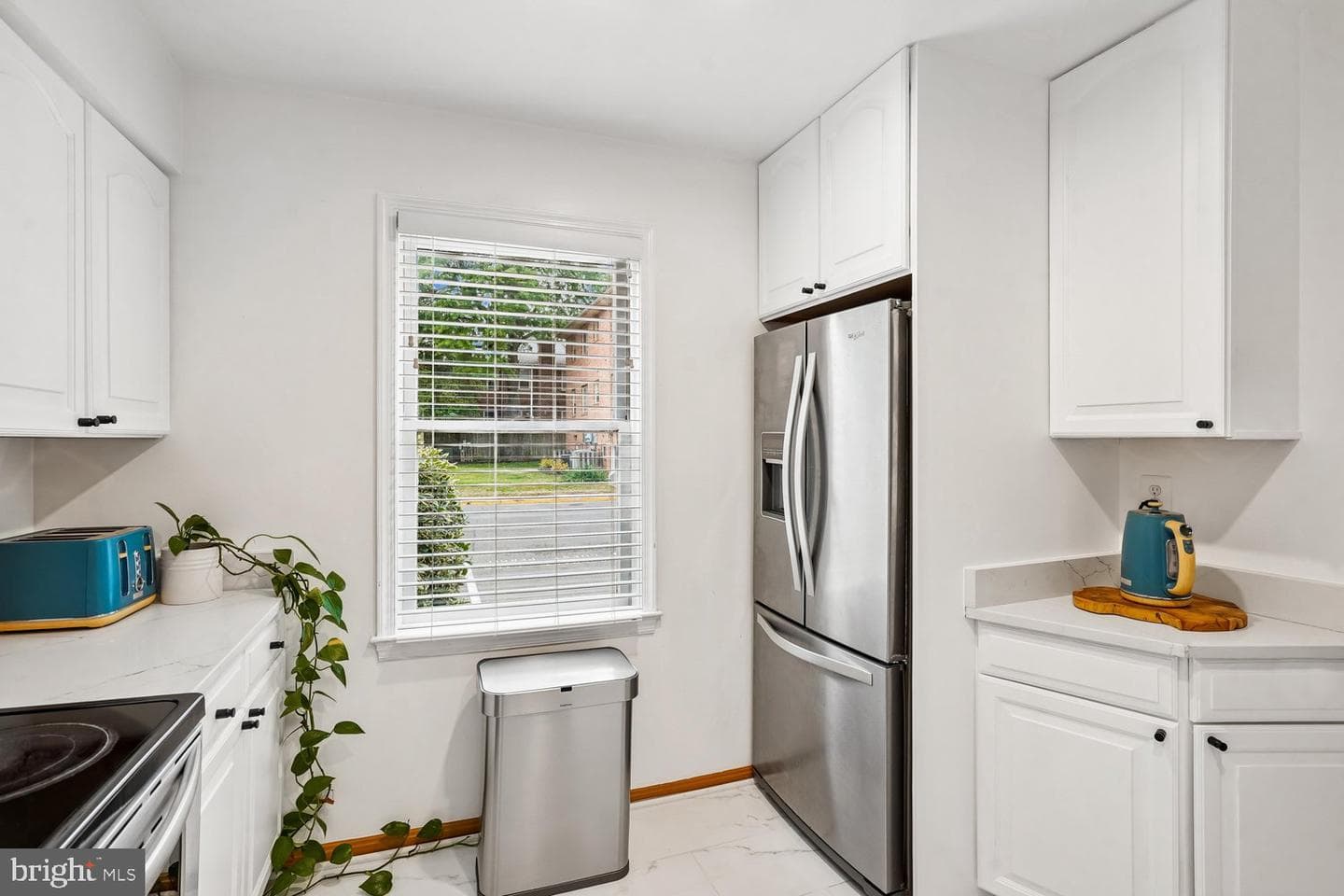1179 N Vernon Street photo 4