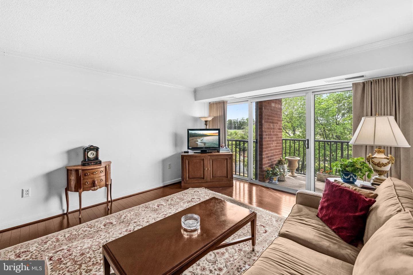 1300 Army Navy Drive #608 photo 6