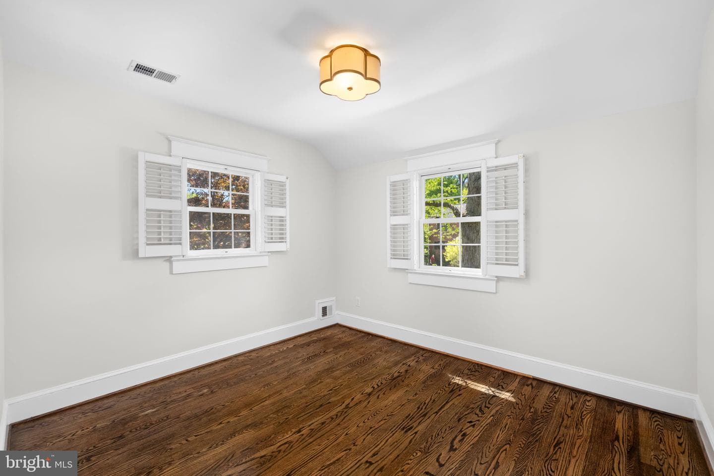 1105 N Powhatan Street photo 26