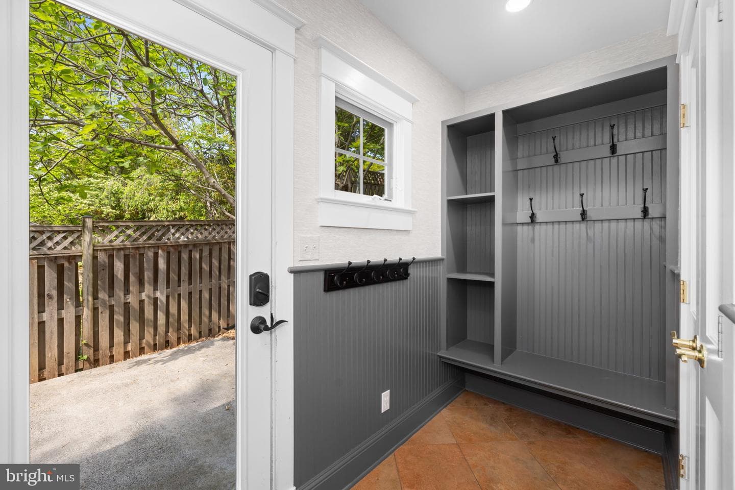 1105 N Powhatan Street photo 36