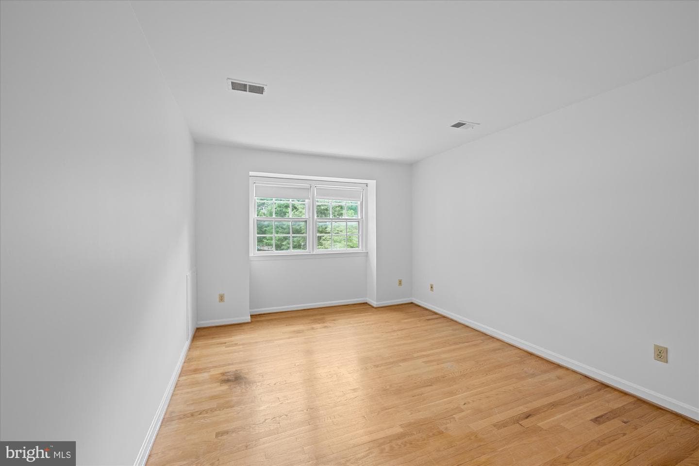 2537 N Wakefield Street photo 28