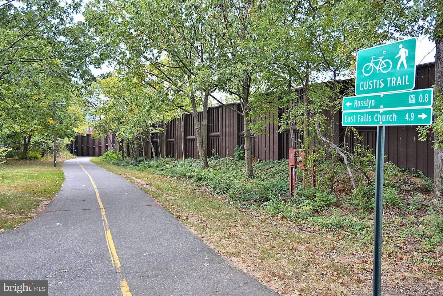 1301 N Courthouse Road #1612 photo 47