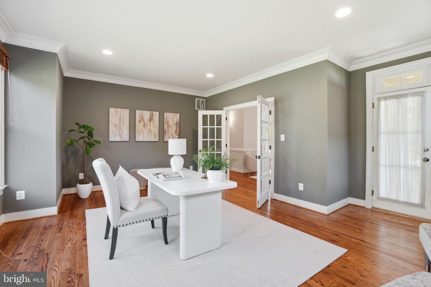 2808 John Marshall Drive photo 10