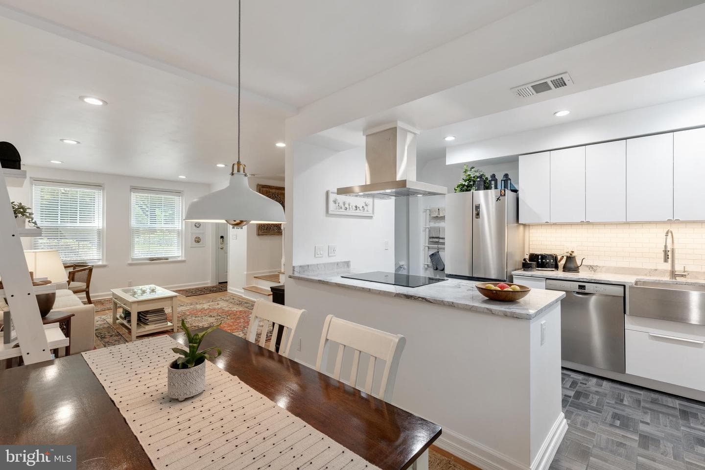3607 S Taylor Street photo 10