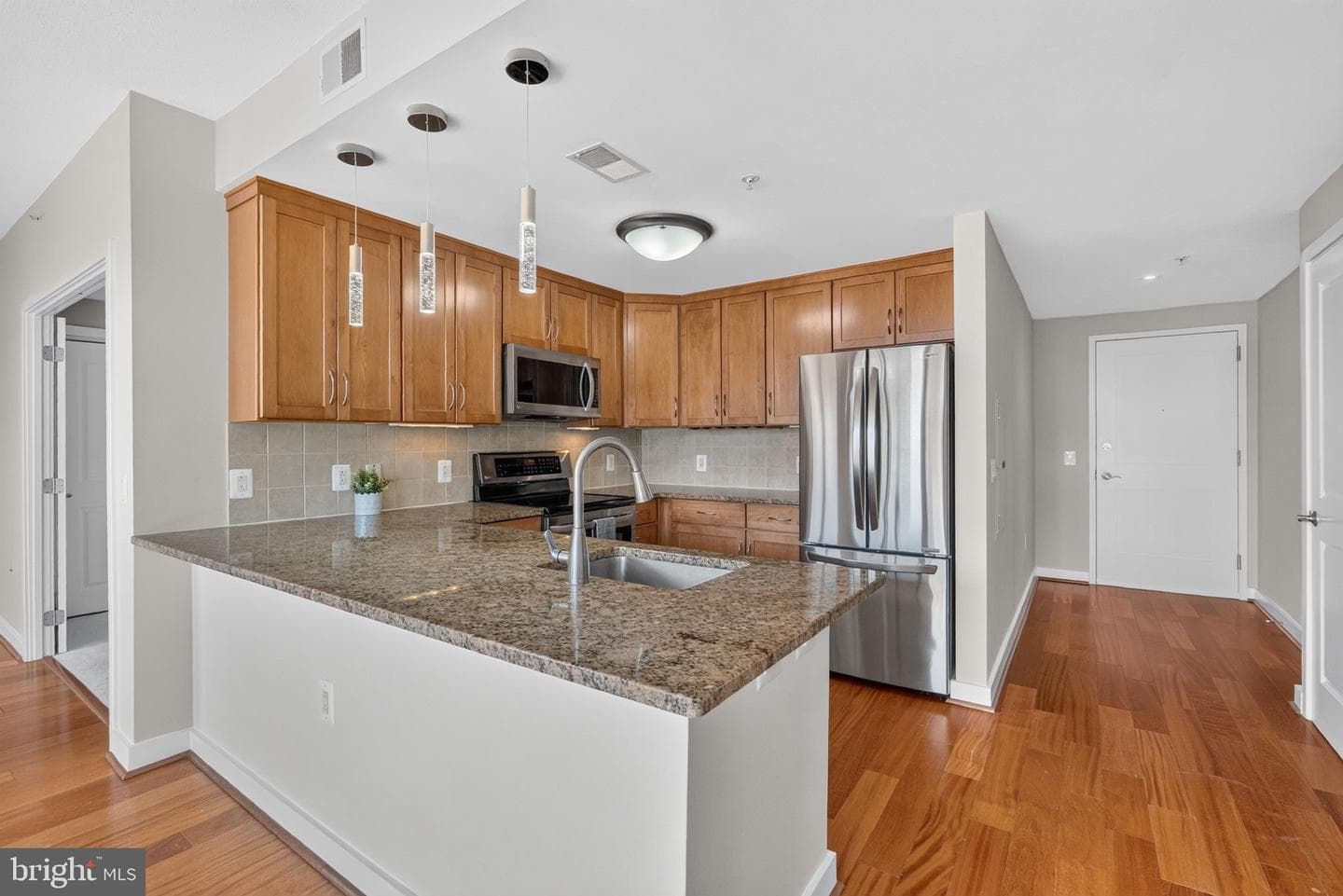 888 N Quincy Street #910 photo 6