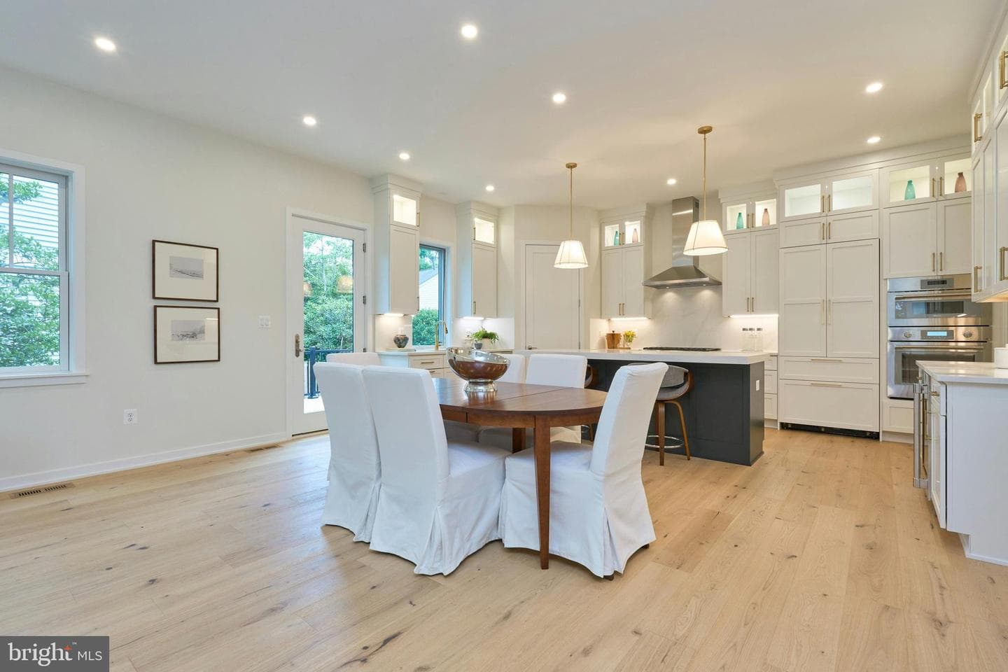 409 Jackson Street N photo 15