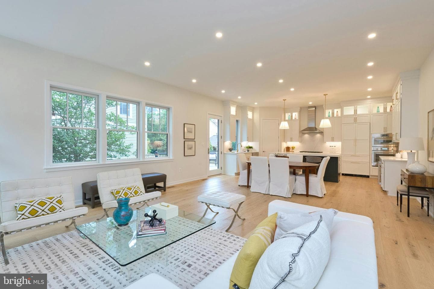409 Jackson Street N photo 6
