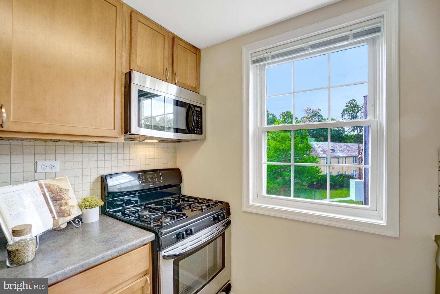 4352 N Pershing Dr # 43522 photo 12