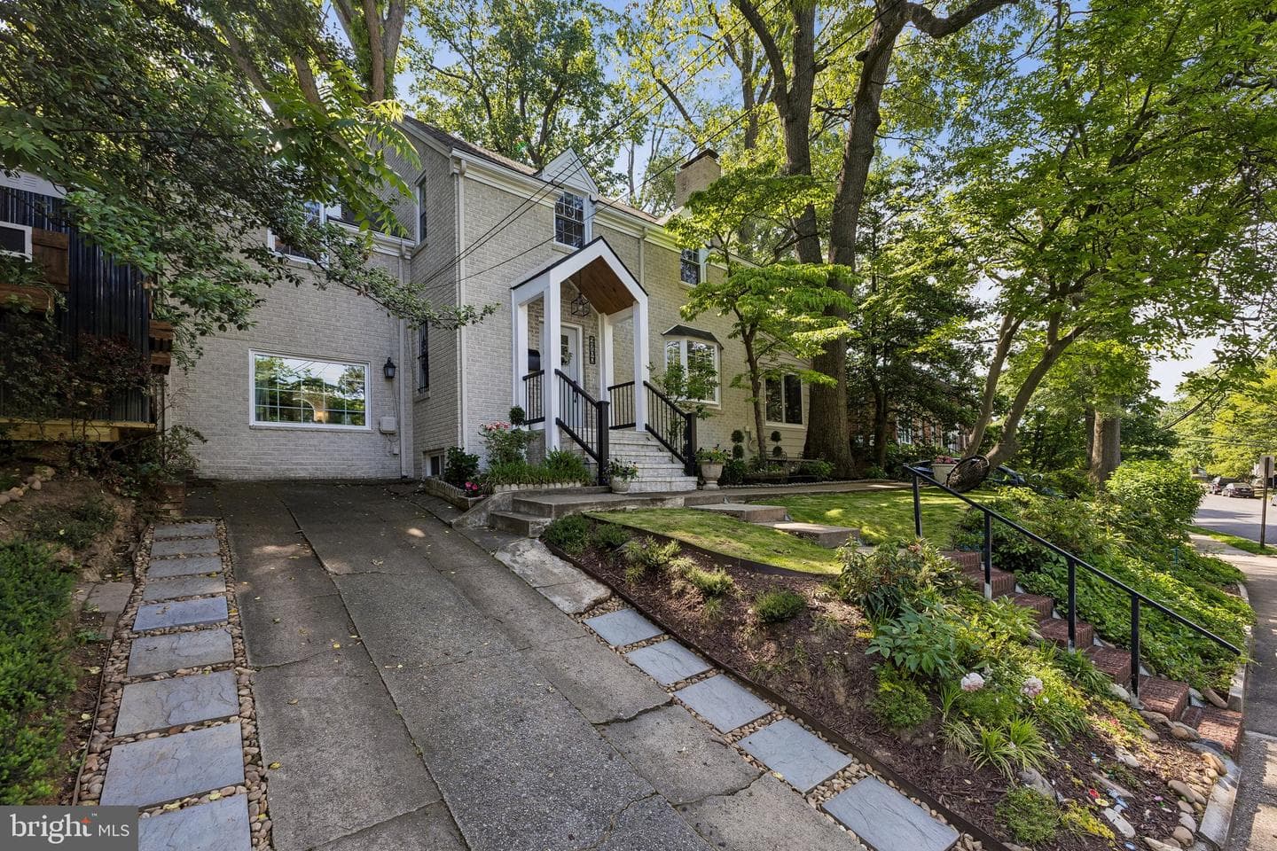 2700 S Grant Street photo 4