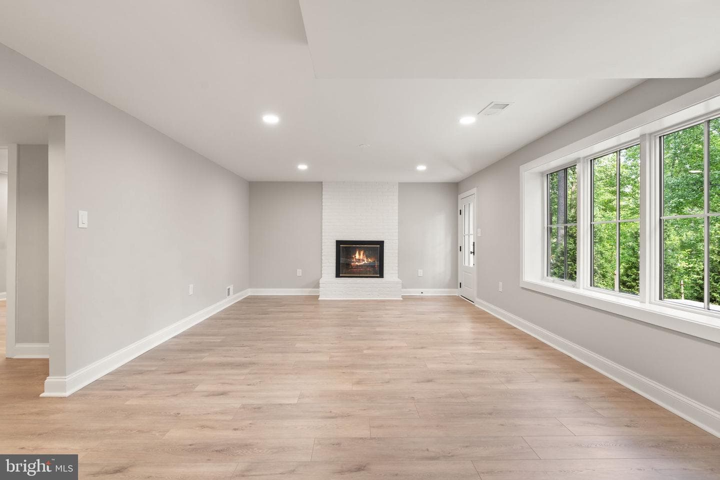 3667 N Harrison Street photo 39