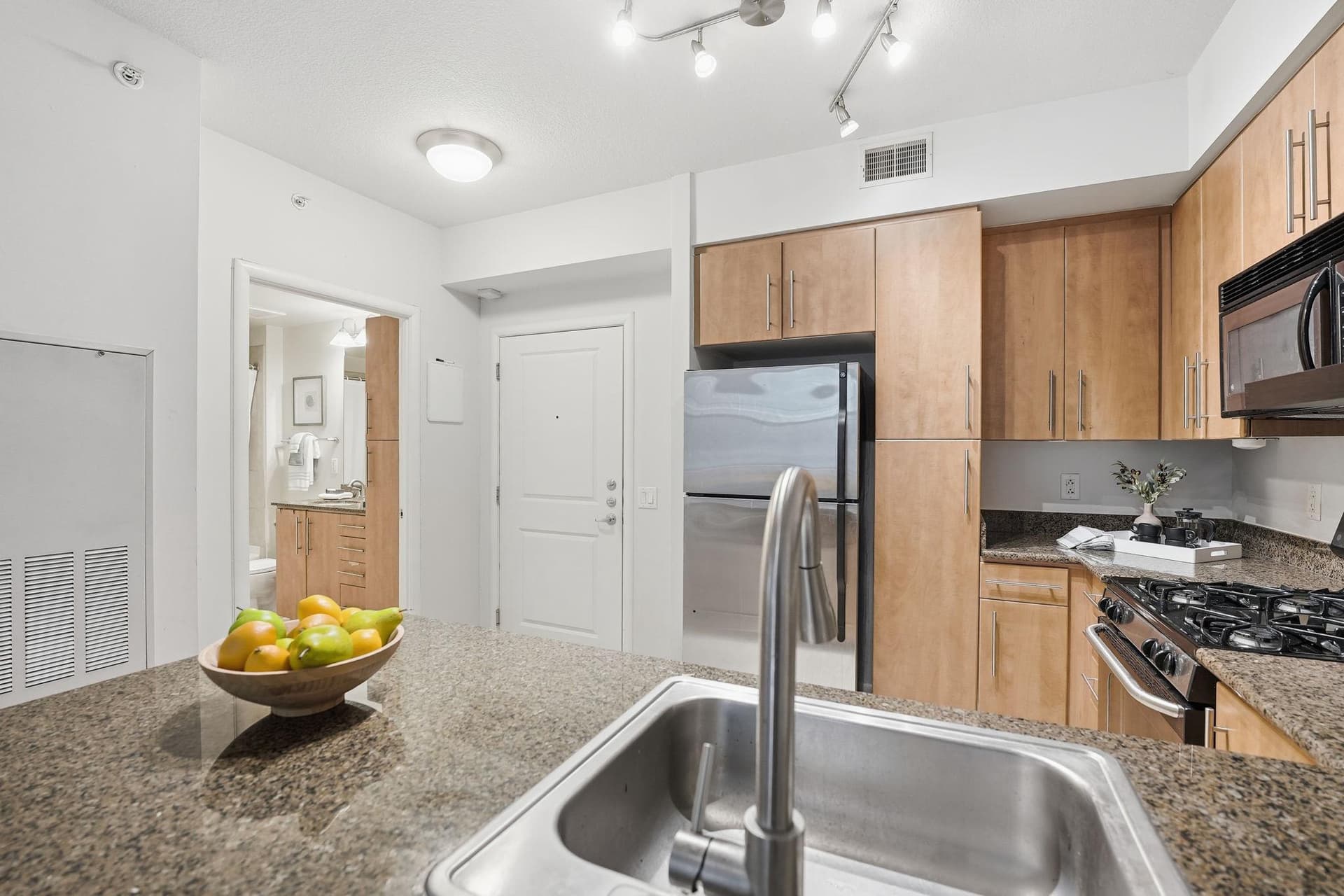 1021 N Garfield Street #233 photo 12