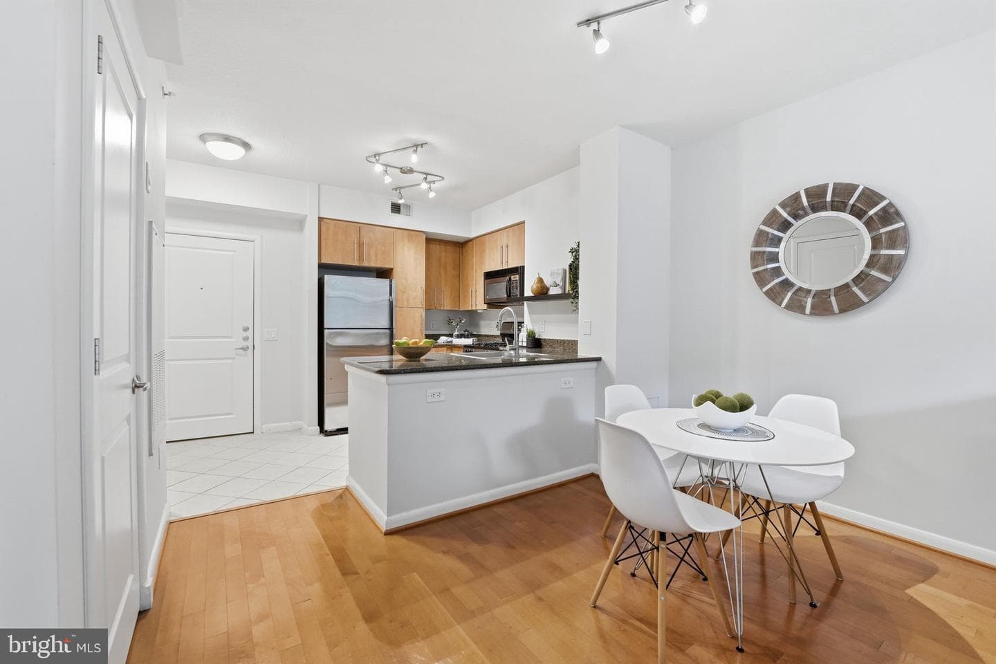 1021 N Garfield Street #233 photo 14