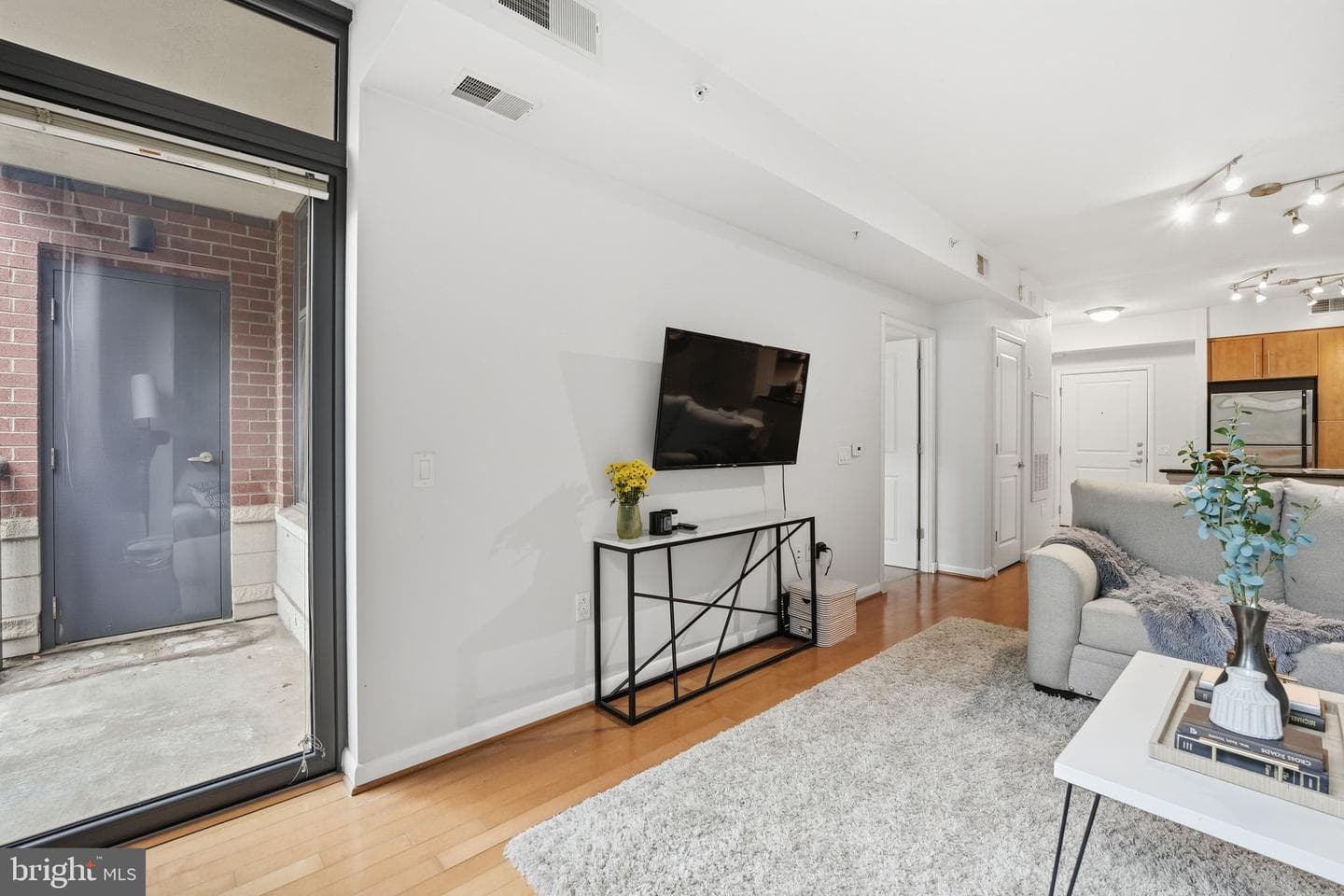 1021 N Garfield Street #233 photo 18