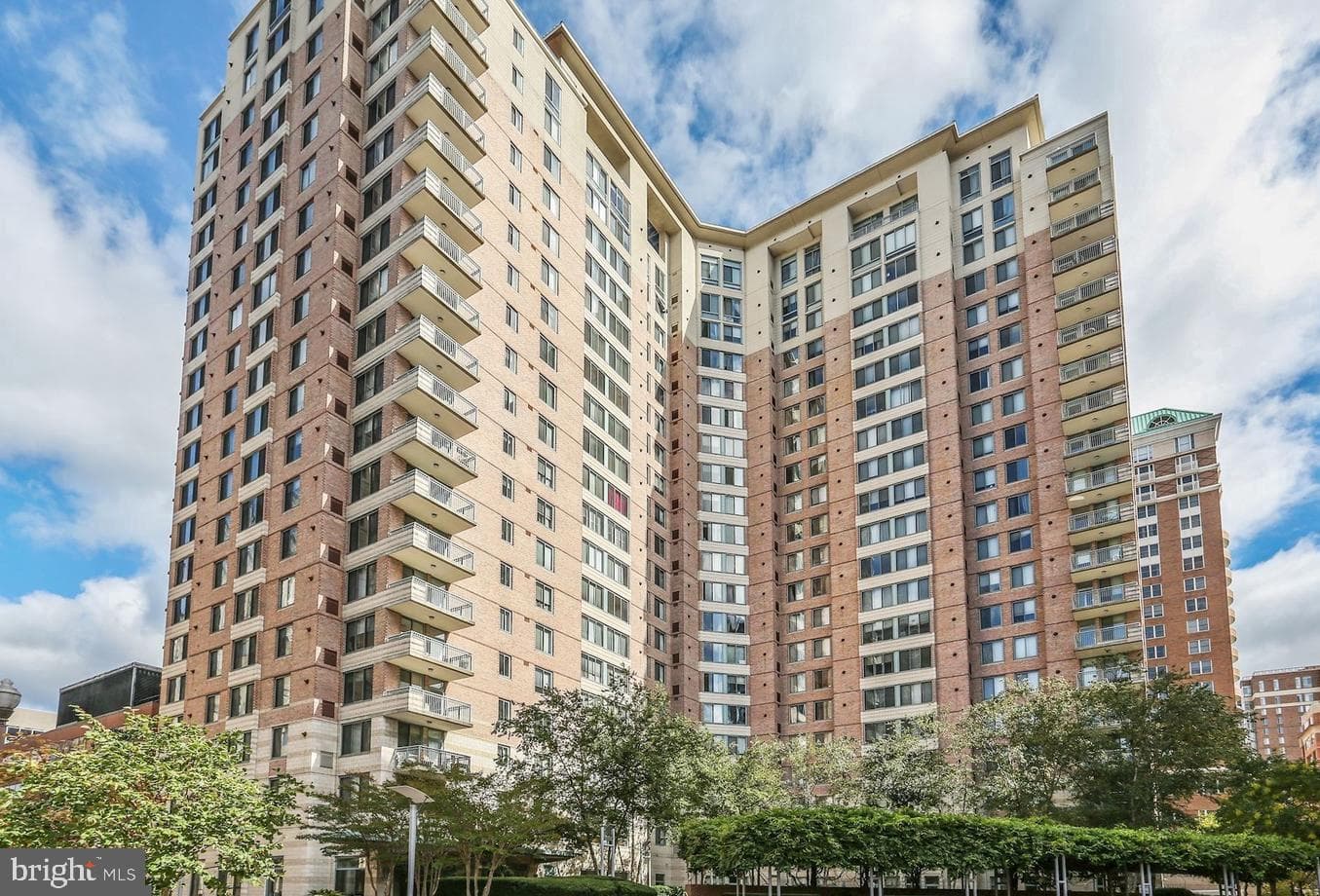 851 N Glebe Road #1003 photo 62