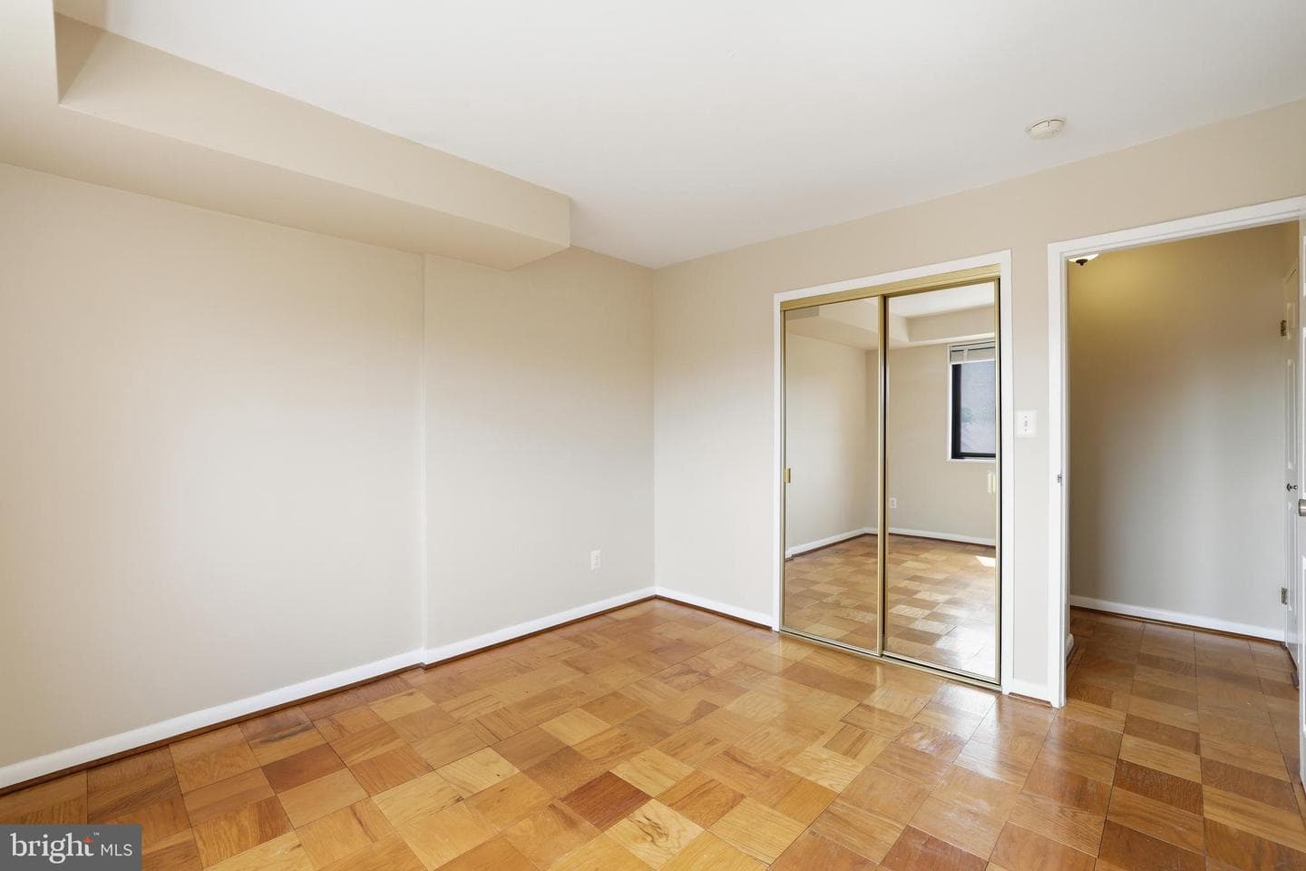 1931 N Cleveland Street #606 photo 12