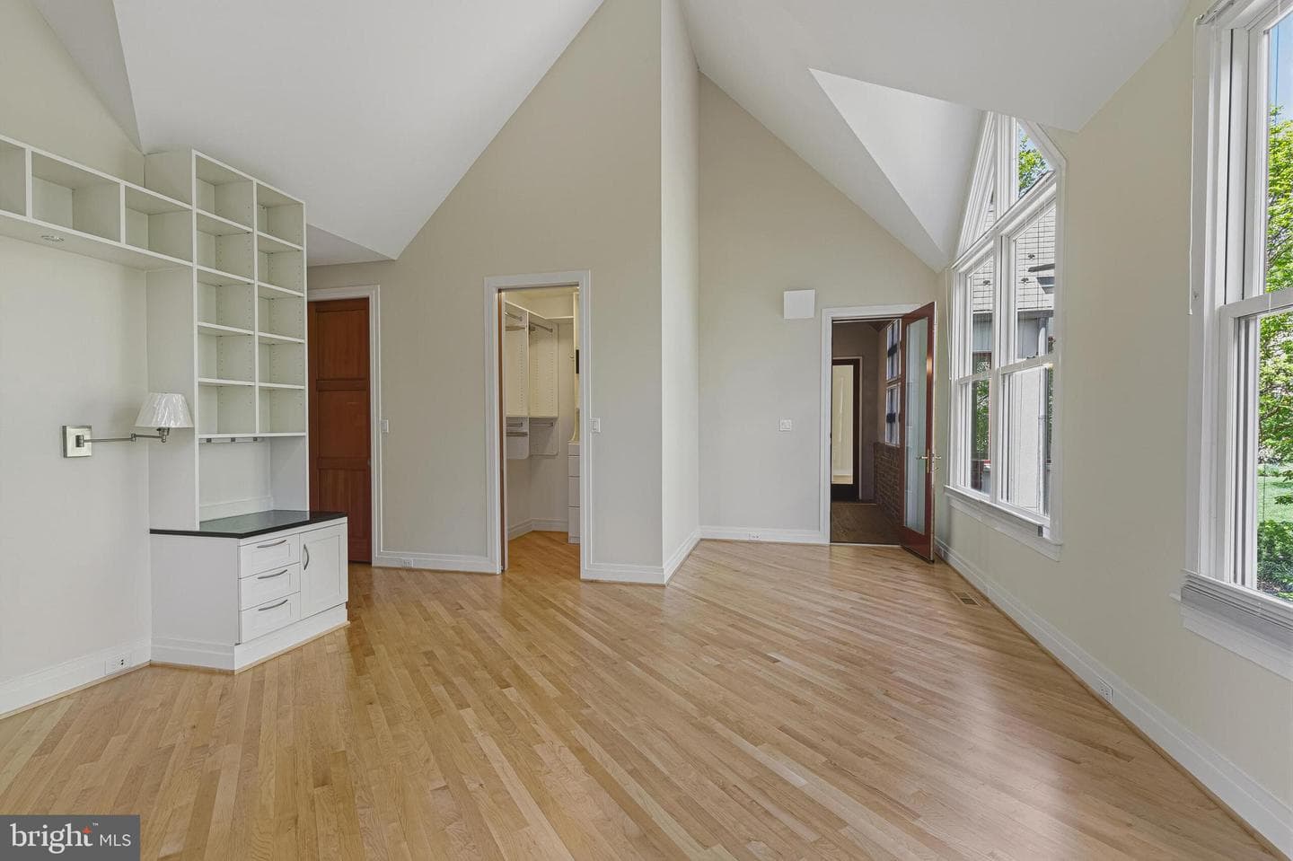3190 N Woodrow Street photo 20