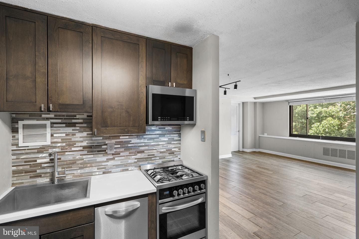 1021 Arlington Blvd # 806 photo 13