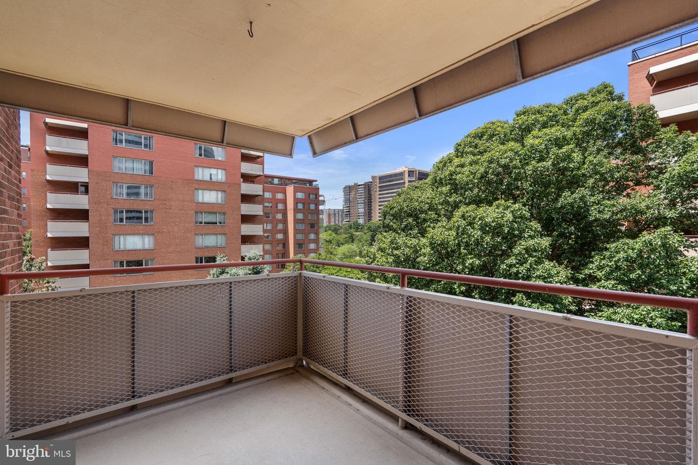 1021 Arlington Blvd # 806 photo 25
