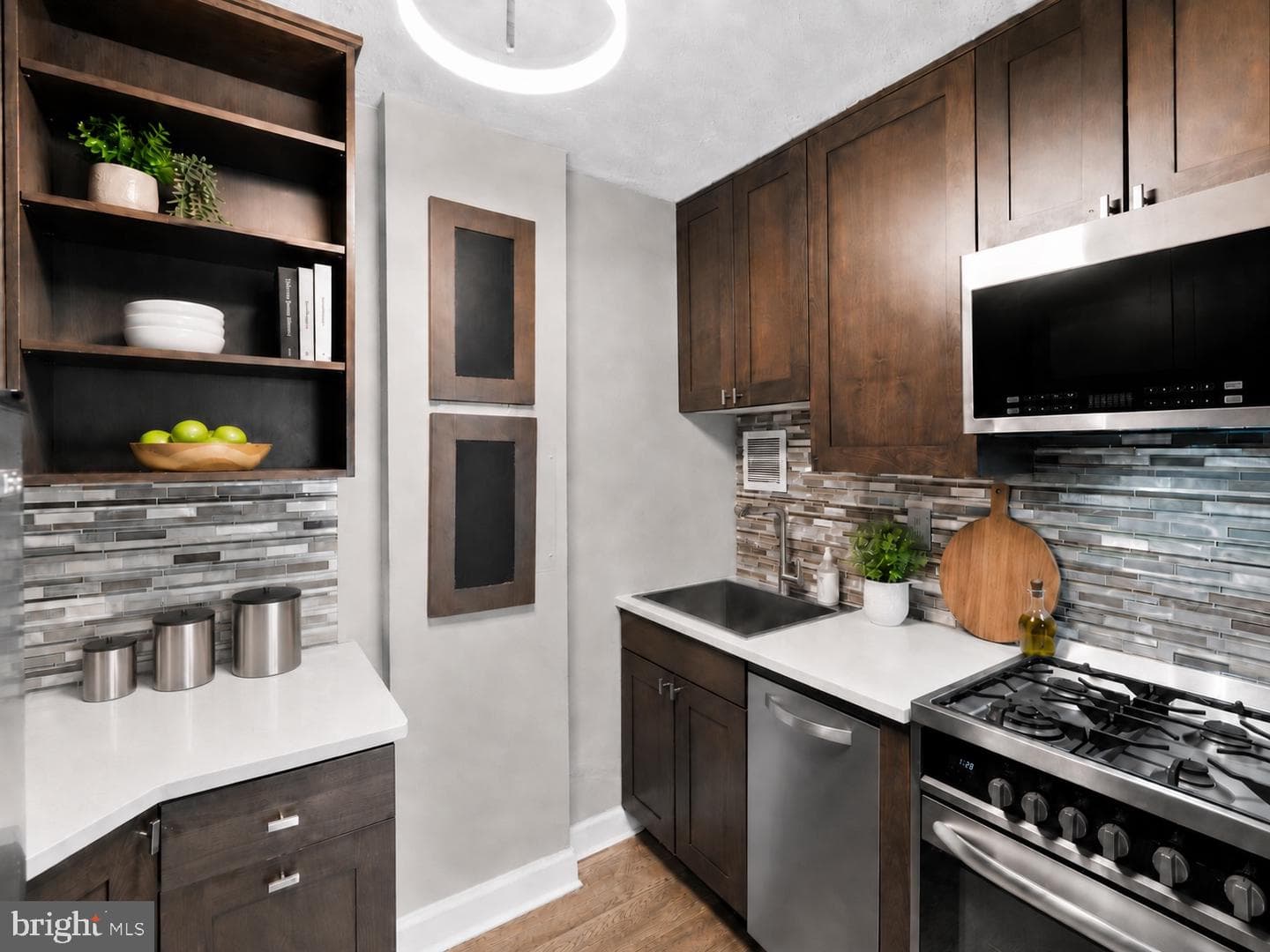 1021 Arlington Blvd # 806 photo 9