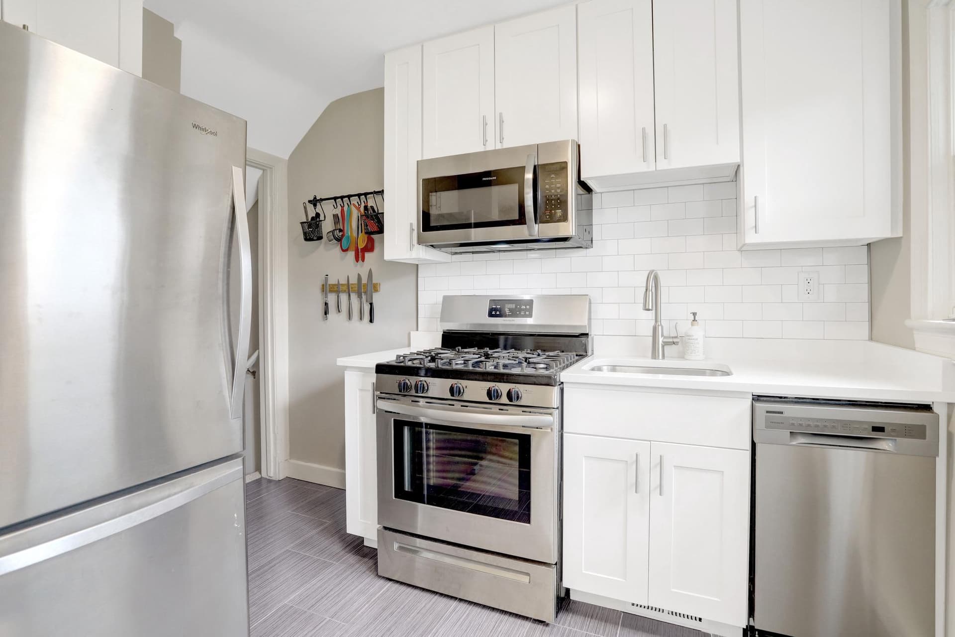2139 S Oxford Street photo 12